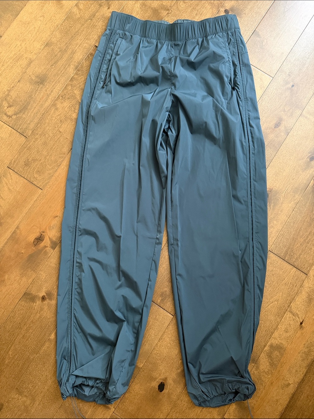 ATHLETA wide leg athletic swishy pants